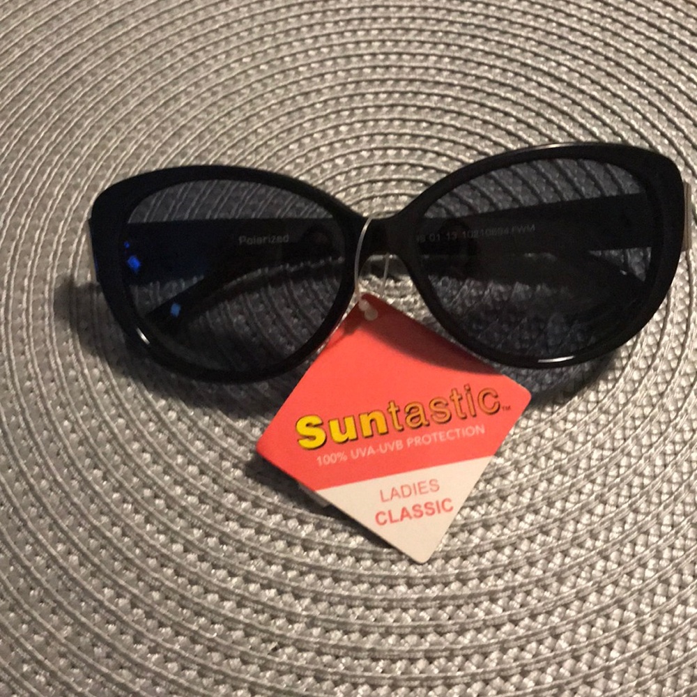 NWT Suntastic ladies sunglasses!!!